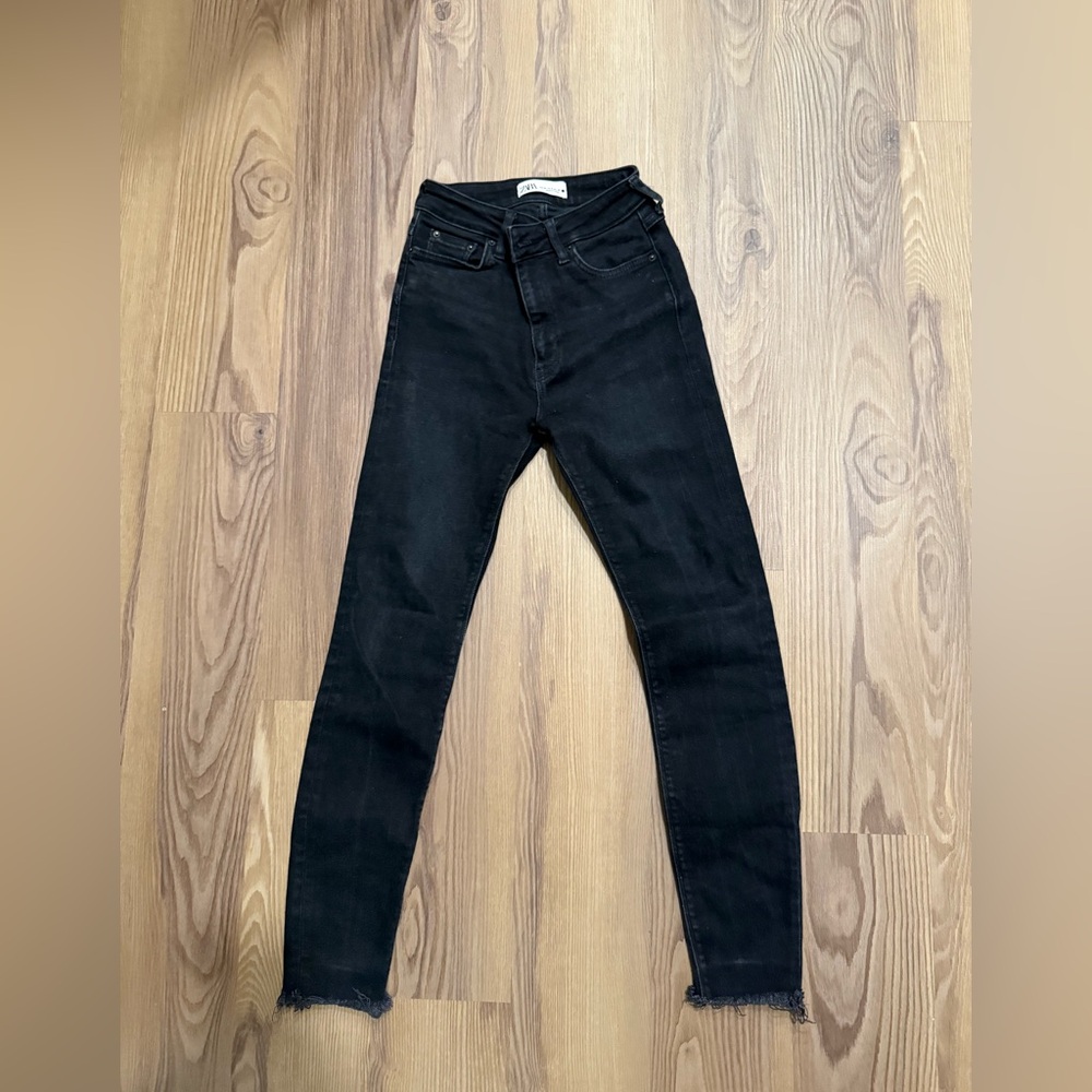 Zara skinny jeans in black